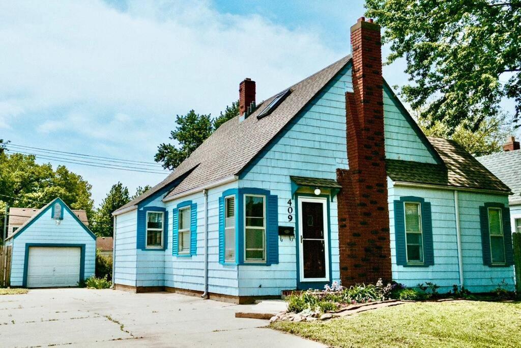 Bluebird Cottage, Walking Distance To Fairgrounds Hutchinson Eksteriør billede
